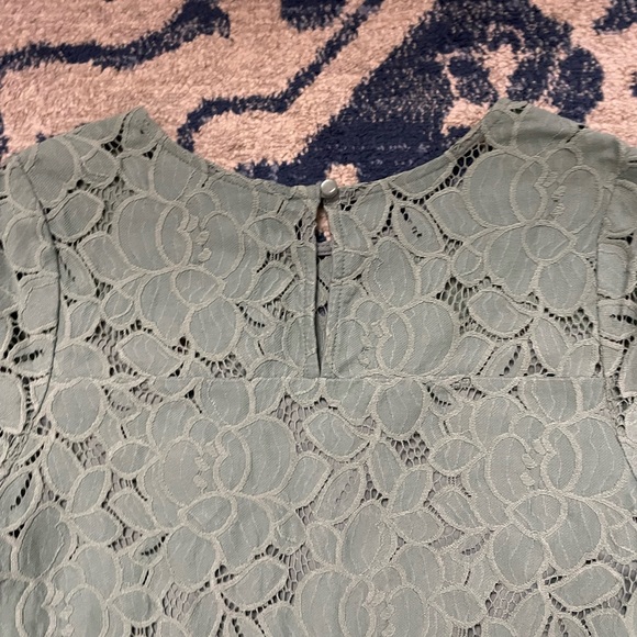 Monteau Lace Top - Picture 10 of 11